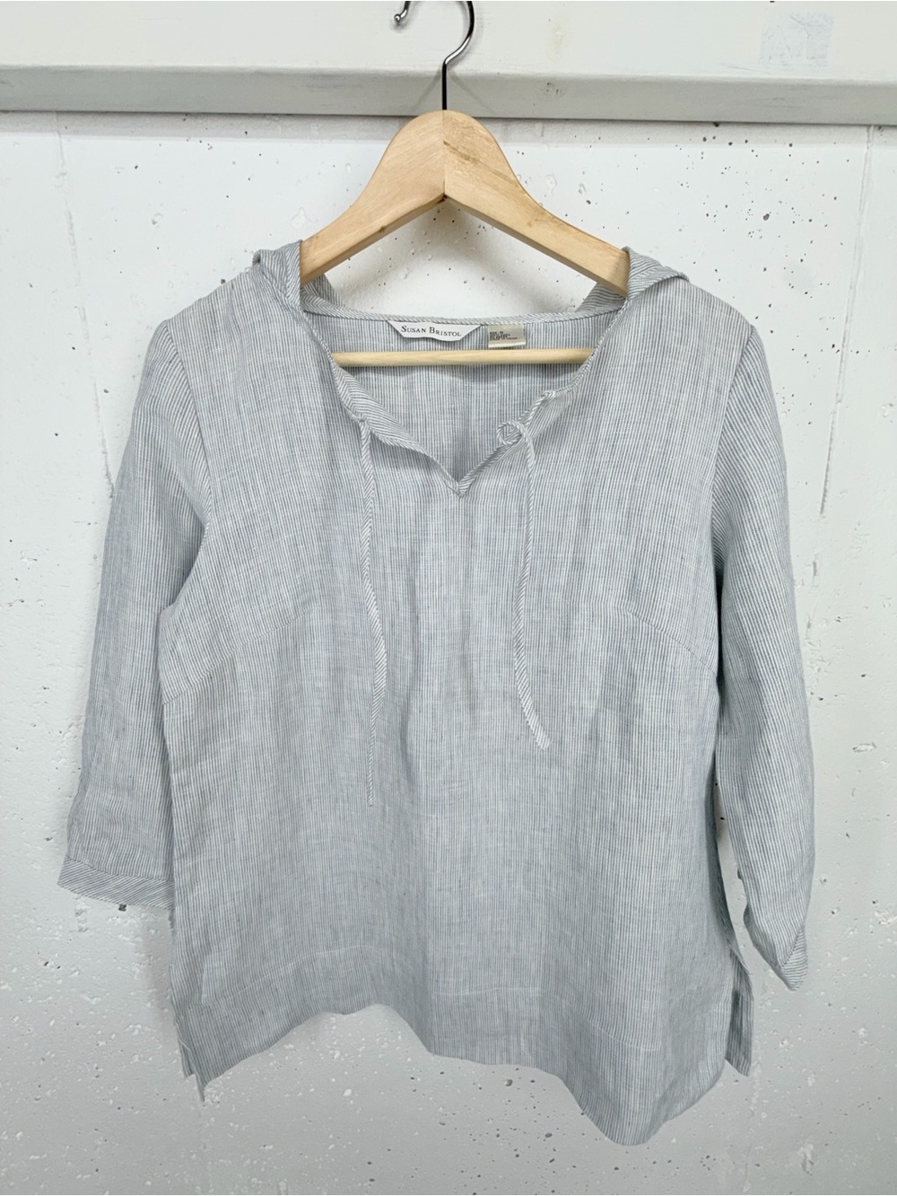 Susan Bristol Women’s size Small 100% Linen Blue Striped hooded Tunic Shirt